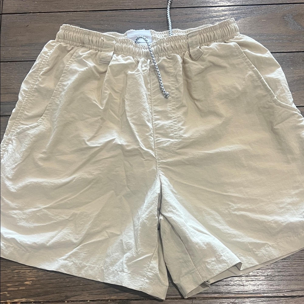 Columbia Tan Elastic Waist Shorts, Omni- shade